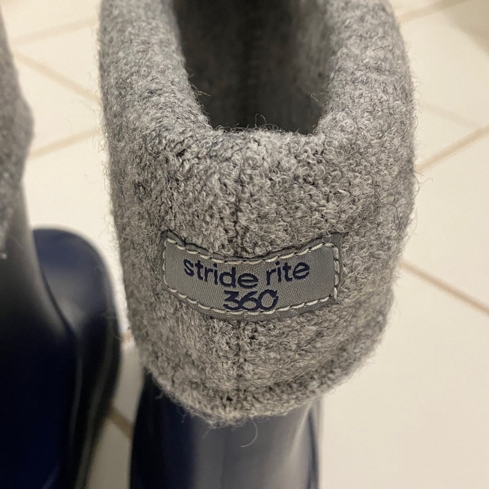 STRIDE RITE 360 Gecko Rain Boots - Picture 8 of 11